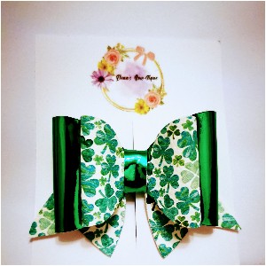 Eiremade Clothing Shamrock bow